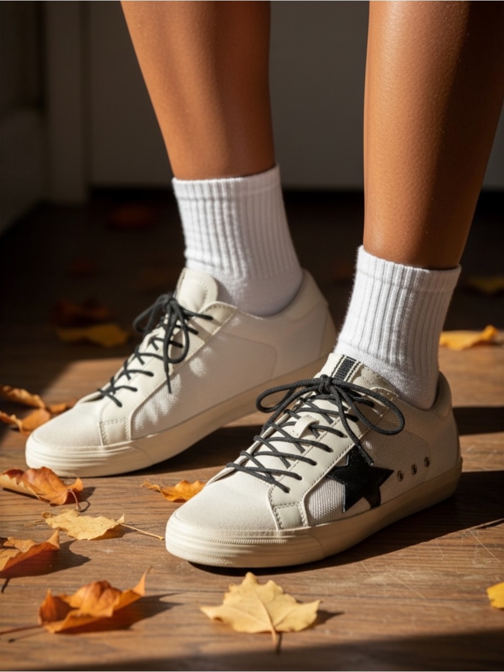 Women’s Casual Star Sneakers - Black & Cream